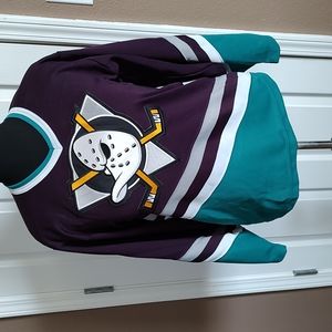 Vintage 90' Mighty ducks jersey